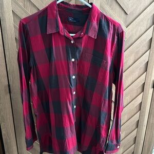 Woman’s gap plaid